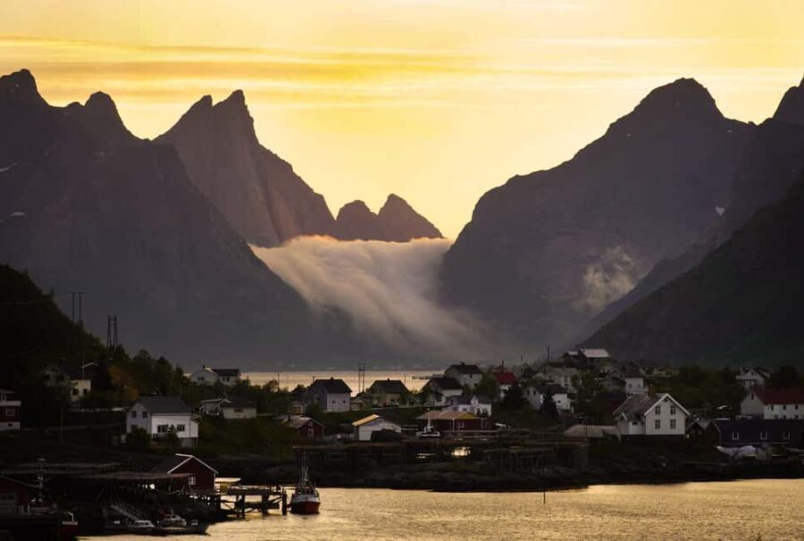 The Bucket list - Reine and Western Lofoten 4h sightseeing - Authenticity and Cultural Insights