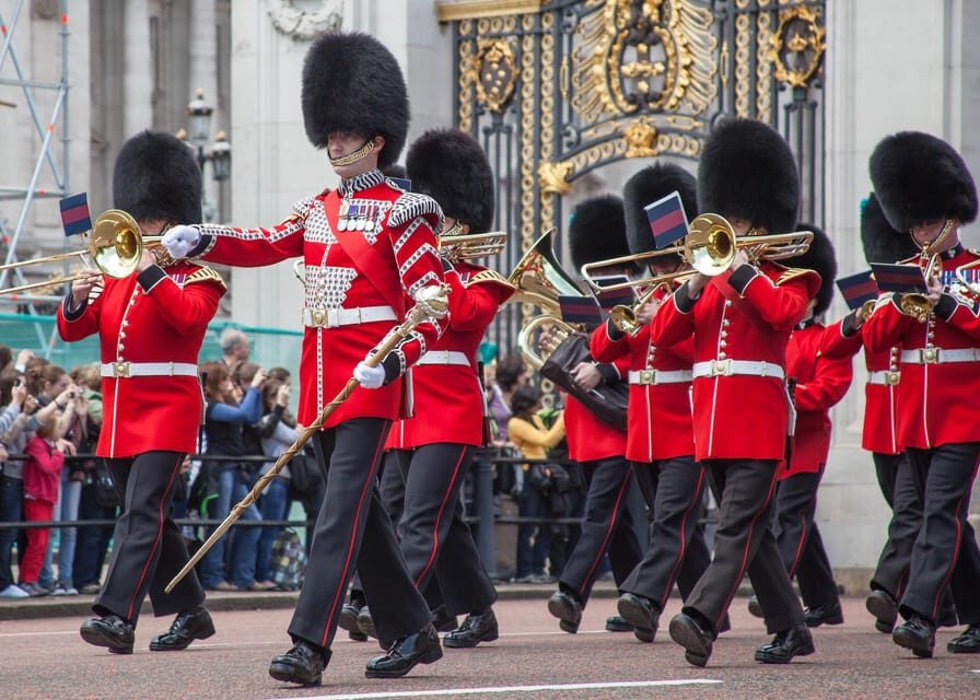 The Changing of the Guard Experience with Thames Boat ride - Authenticity and Value