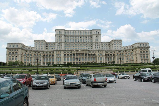 The Fixers walking tour of the Old Town in Bucharest - The Sum Up
