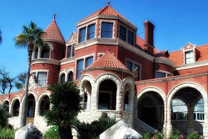 The Ghosts of Galveston Guided Walking Tour - Who Should Consider This Tour?