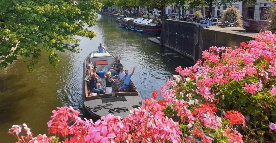The Hague: City Canal Cruise - An In-Depth Look at the Hague City Canal Cruise