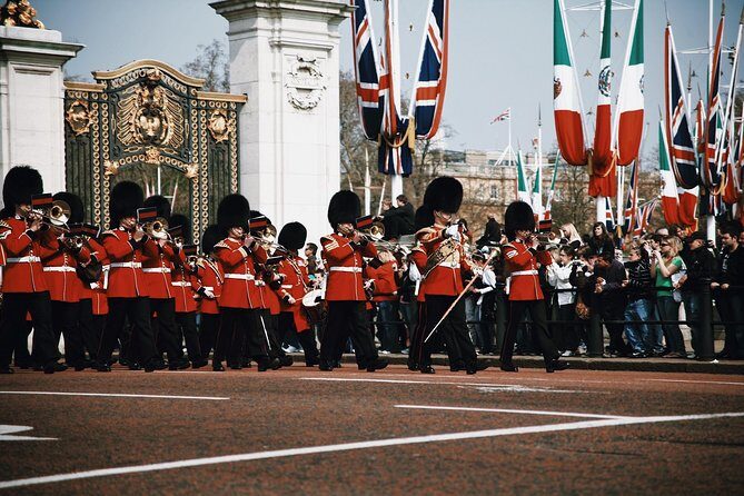 The History of London City Center Exclusive Guided Walking Tour - Authentic Insights from Reviews