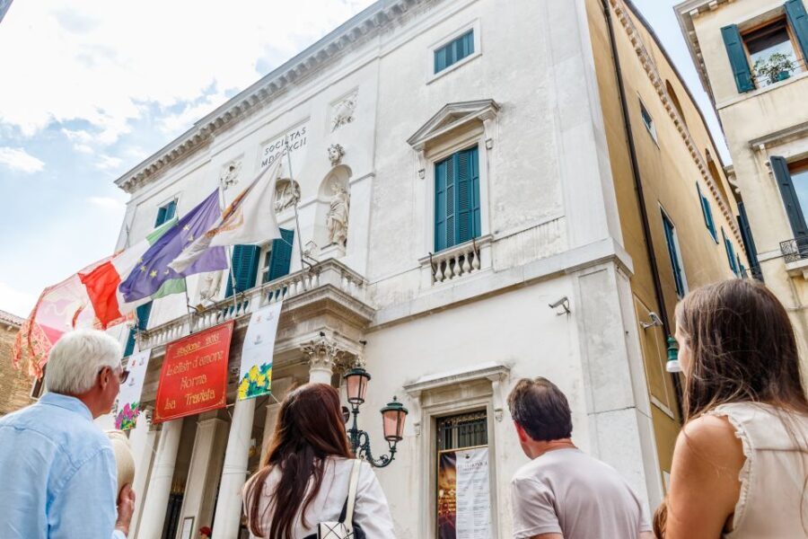 The Majestic Teatro La Fenice: Guided Tour in Venice - Who Should Consider This Tour?