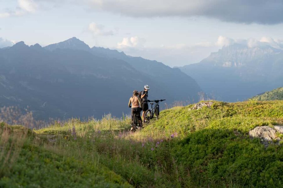The most beautiful mountain lakes by mountain bike - Viewpoint Break (1 hour)