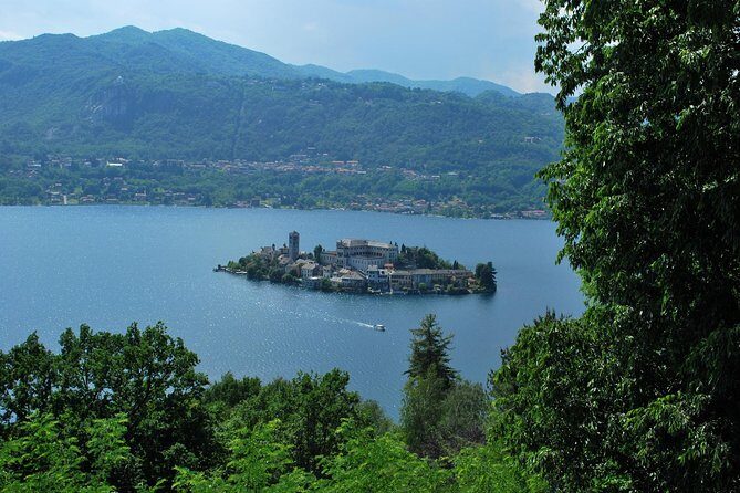 The romantic village of Orta San Giulio with a tour guide - Who Will Love This Experience?