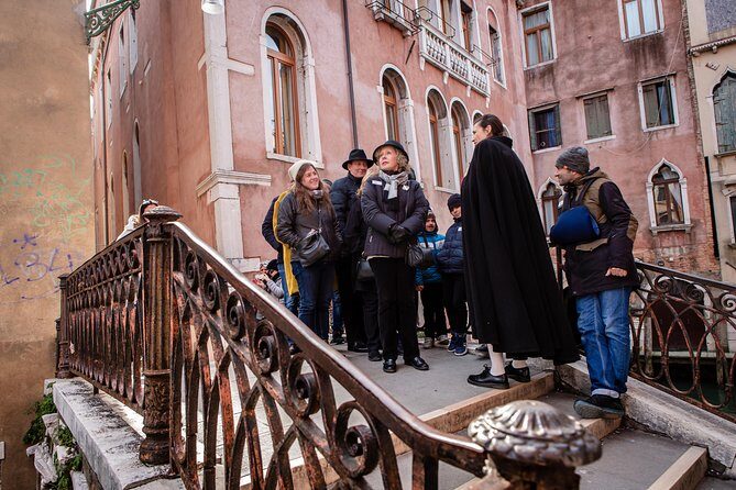 Theatrical Walking Carnival Show & Casanova's Secrets - Who Should Consider This Tour?