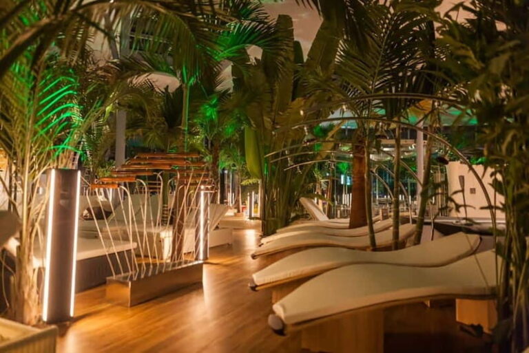 Therme:Spa Day at the biggest oasis of RelaxationBucharest - An In-Depth Look at Your Spa Day