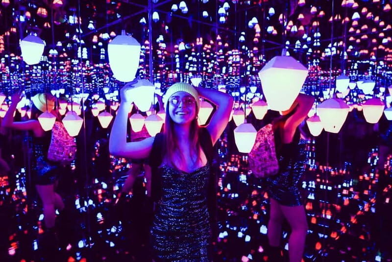 Thessaloniki:Selfie Museum, a 60-minute immersive experience - A Closer Look at the Selfie Museum Experience