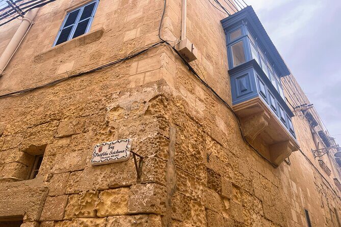 Three cities walking tour incl. entrance to Inquisitor's palace - Why This Tour Works