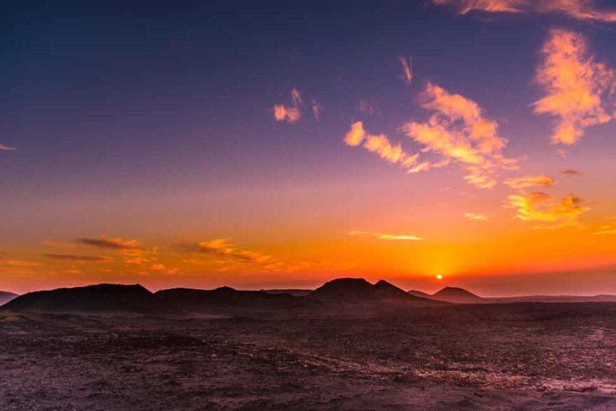 Timanfaya National Park: Evening Tour with Volcano Dinner - Detailed Breakdown of the Experience