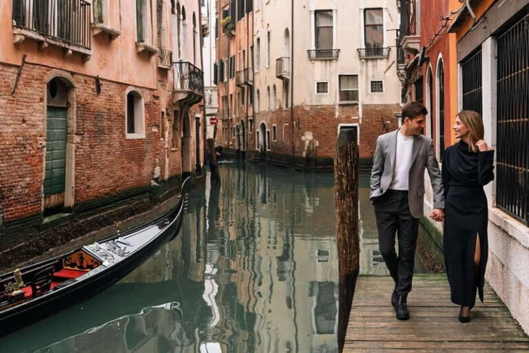 Timeless Venice: Luxury Photoshoot with a Local Photographer - FAQs