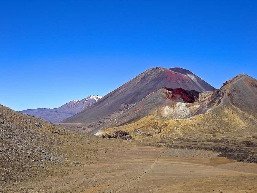 Tongariro Alpine Crossing: Round-Trip Shuttle Service - The Experience of a Lifetime, Simplified