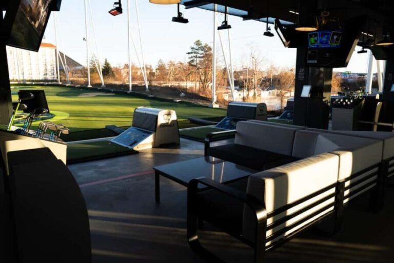 Topgolf Vienna: Gameplay - 1 Bay - Practical Information for Visitors