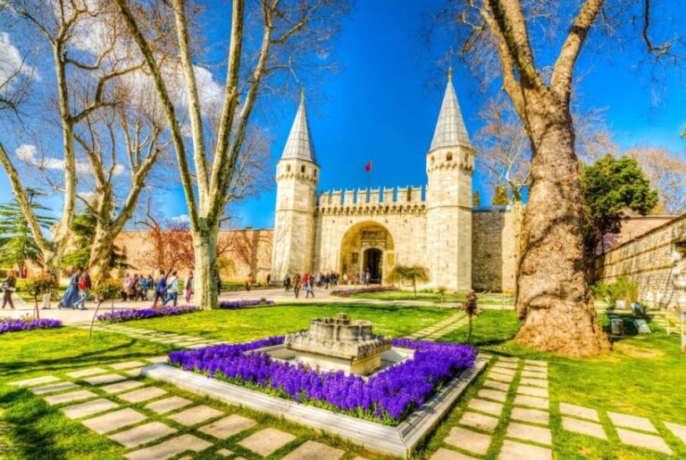 Topkapi Palace and Harem Istanbul Fast-Track Tickets, Tour - The Artifacts and Highlights