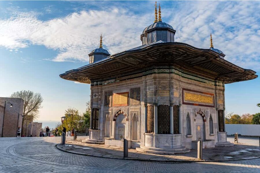 Topkapi Palace and Harem Skip-the-Line-Tickets & Audio Guide - A Deep Dive into the Topkapi Palace Experience