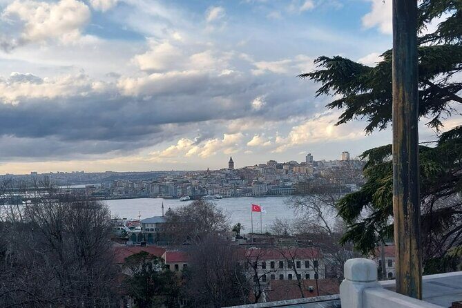 Topkapi Palace with Harem Walking Tour with Guide - Considerations and Who It’s Best For