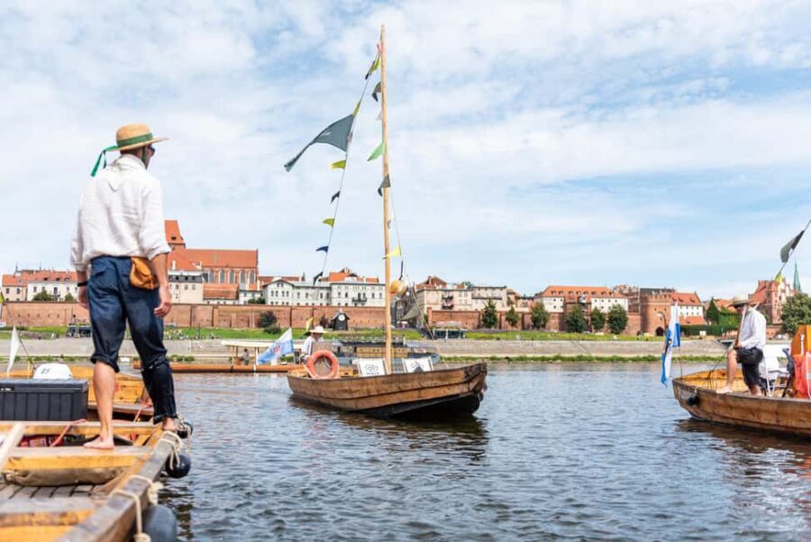 Toru: Scenic Cruise on a Traditional Vistula Wooden Boat - What to Expect on the Cruise