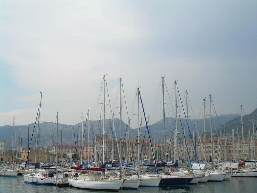 Toulon - Old Town Private Walking Tour - Analyzing the Value