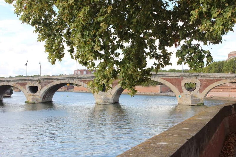 Toulouse: Toulouse Urban Safari guided photo walk and photo spots - A Closer Look at the Toulouse Urban Safari