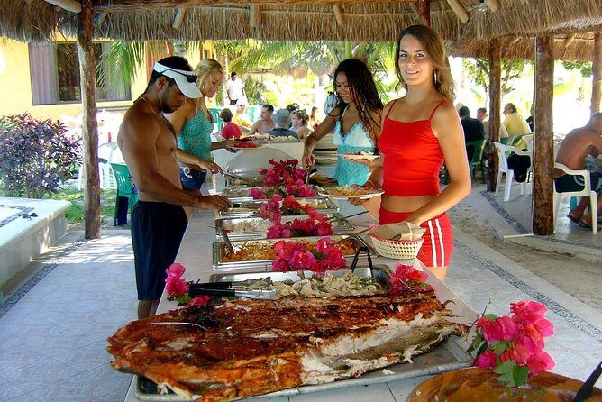 Tour in a Catamaran to Isla Mujeres with all included for the best price! - A Closer Look at the Tour Experience