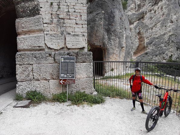 Tour in eBike Riserva Gola del Furlo and Tartufo - Discovering the Gola del Furlo: A Closer Look