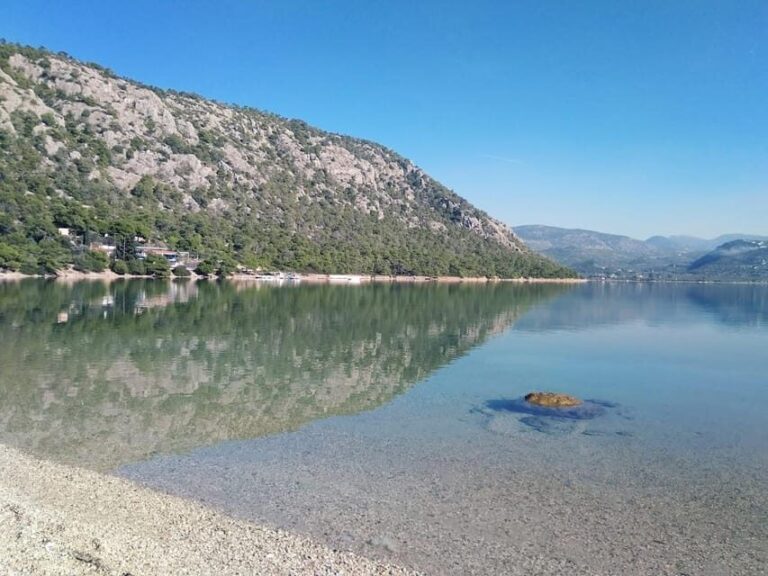 Tour in Heraion (Sanctuary of Hera) and Lake Vouliagmeni - Hidden Beaches and Scenic Walks at Heraion