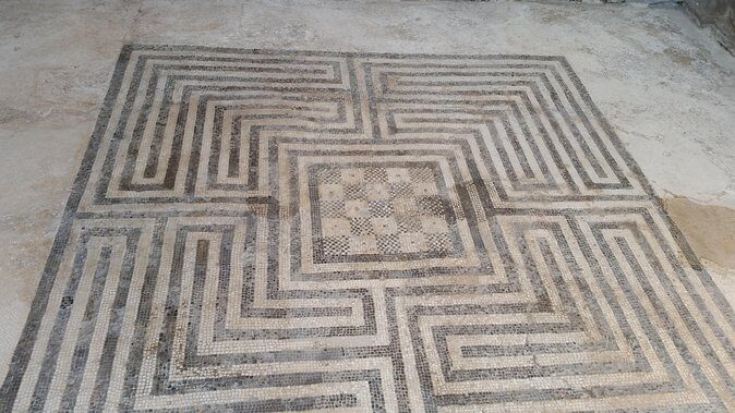 Tour in the ruins of Pompeii with an archaeologist - A Closer Look at the Pompeii Private Tour in Detail