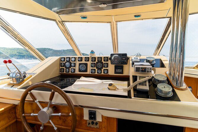 Tour of Ischia in Private Yacht - Who Should Consider This Tour?