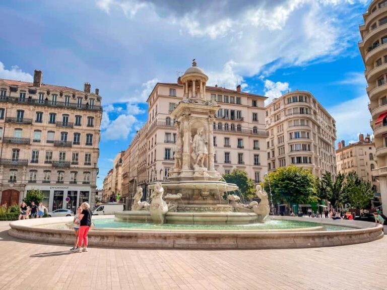 Tour of Old Lyon in Bellecour with a guide - The Practical Details and Why They Matter
