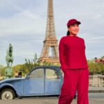Tour of Paris in Citroën 2CV - A Close Look at the Experience