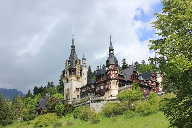 Tour of the 3 Castles: Bran, Rasnov and Peles in Spanish (native Spanish guide). - The Value of a Private, Guided Experience