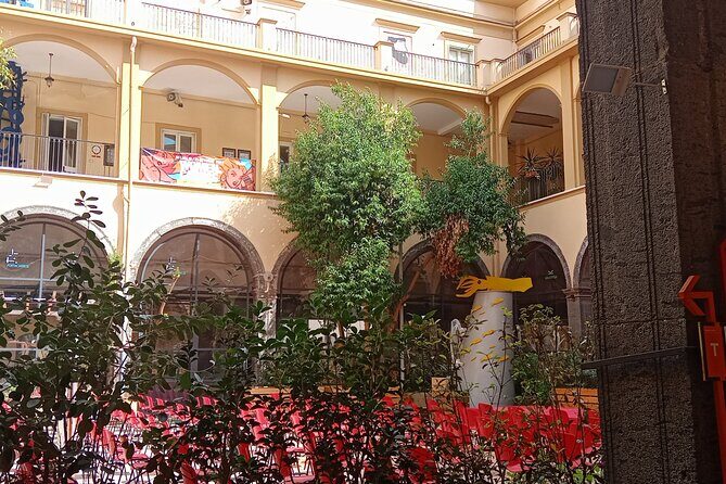 Tour of the Spanish Quarters and the monumental centre of Naples - Key Points
