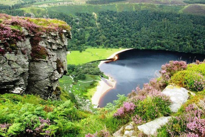 Tour Wicklow Mountains National Park in a limo with private guide - FAQ