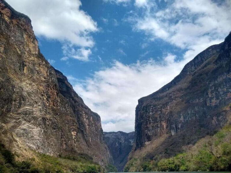 Tour ZOOMAT, Christ of Chiapas, Sumidero Canyon Viewpoints in Spanish - A Detailed Look at the Tour Experience