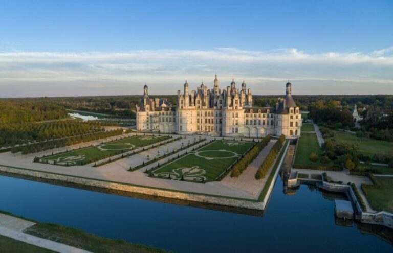 Tours/Amboise: Private Chambord and Chenonceau Chateau Tour - An In-Depth Look at the Loire Valley Private Château Tour