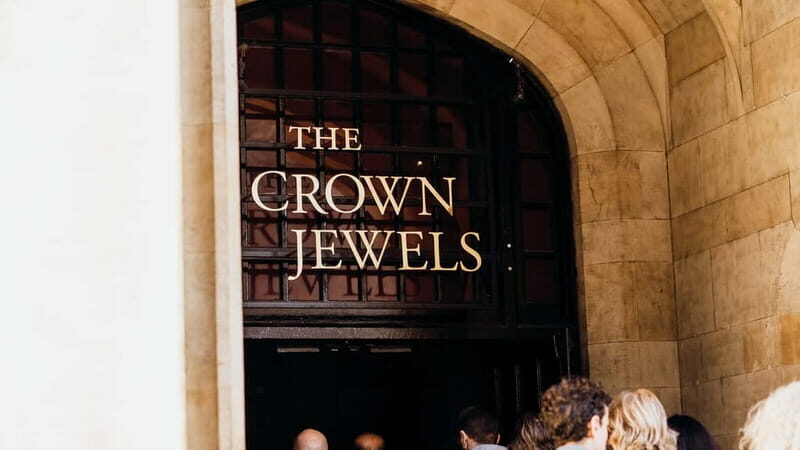 Tower of London Tour with Crown Jewels, plus River Cruise - Who Should Consider This Tour?