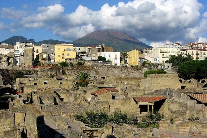 Tramvia Napoli: Transfer to Herculaneum Ruins + Vesuvius - In-Depth Look at the Itinerary and Experience