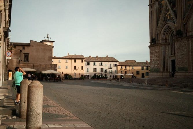 Transfer Fiumicino FCO Airport to/from Florence optional Orvieto Stop - Transportation Quality and Comfort