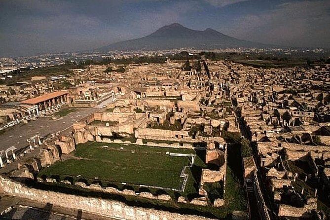Transfer from Naples to Sorrento with stop at Pompeii - In-Depth: The Pompeii Experience