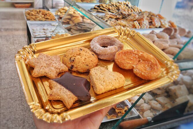 Trastevere and Ghetto tasting street food and walk-max 12 people - The Food: Authentic Flavors That Tell a Story