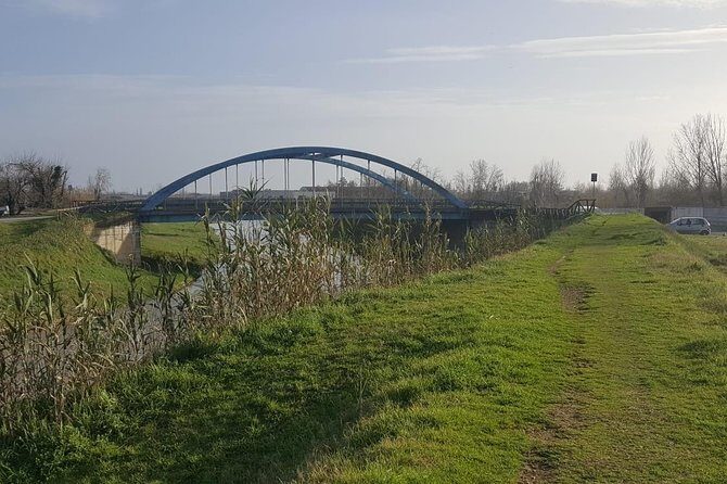 Travel along the paths of Lake Porta by e-bike - In-Depth Look at the Tour Experience