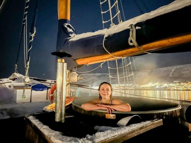 Tromso: Luxury Northern Lights Cruise with Hot Tub & Dinner - Why This Tour Is Worth It