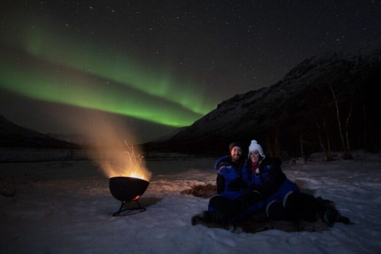Tromsø: Private Aurora Chase with Meals, Campfire, Photos. - A Closer Look at the Aurora Chase Experience