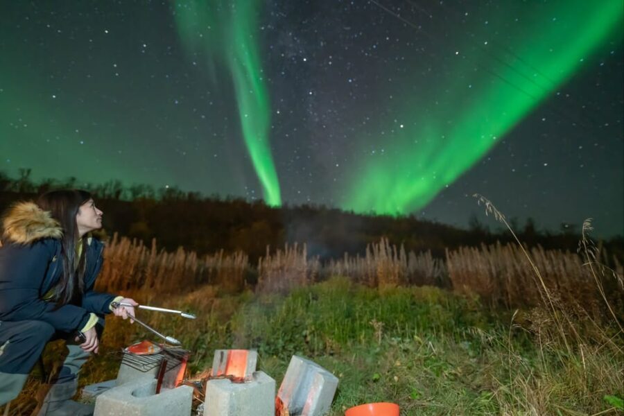 Tromsø:Northern Lights Tour with Photo and Suits.Local Guide - FAQ