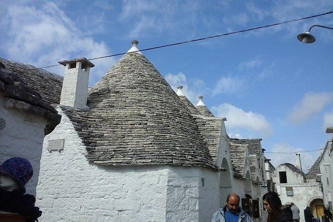 TRULLI area visit ALBEROBELLO and LOCOROTONDO from Bari - Authenticity and Practical Tips