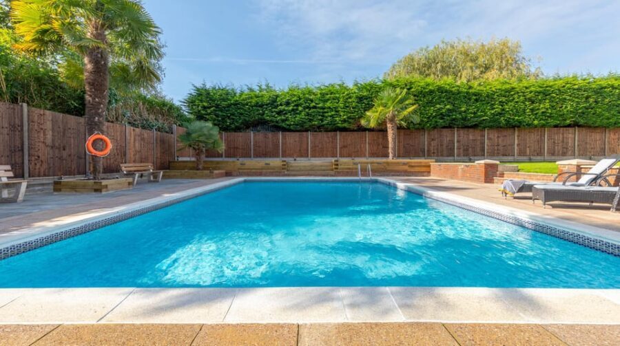 Turkish BBQ with Swimming Pool and Hot Tub - Practical Details and Tips