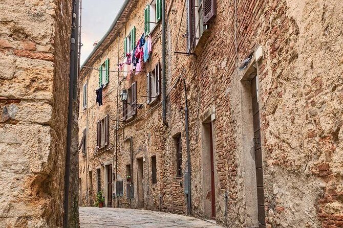 Tuscany countryside from Livorno: Private Volterra, San Gimignano & Wine Tasting - The Sum Up