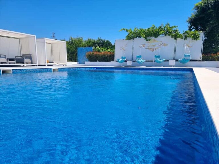 Ulcinj: relaxation by the pool - The Sum Up