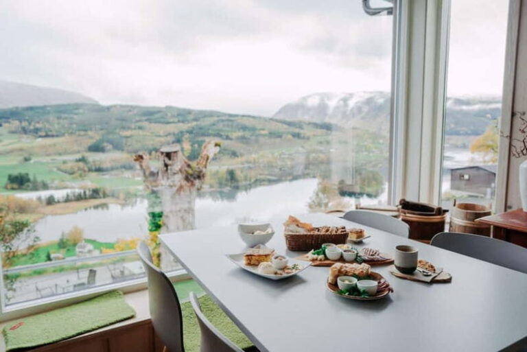 Ulvik: Cider Flight with 4 Types of Cider or Apple Juice - Why You Should Consider This Tour