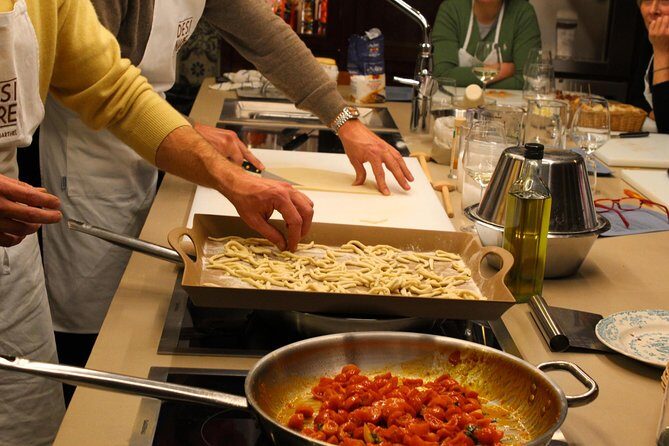 Umbrian Regional and Traditional Cooking Class with Lunch in Assisi - Key Points